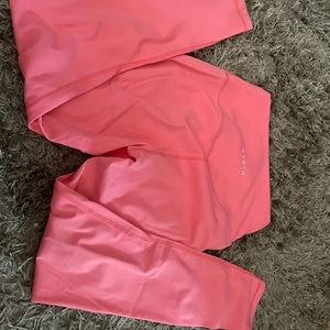 Nvgtn signature leggings hibiscus  pink